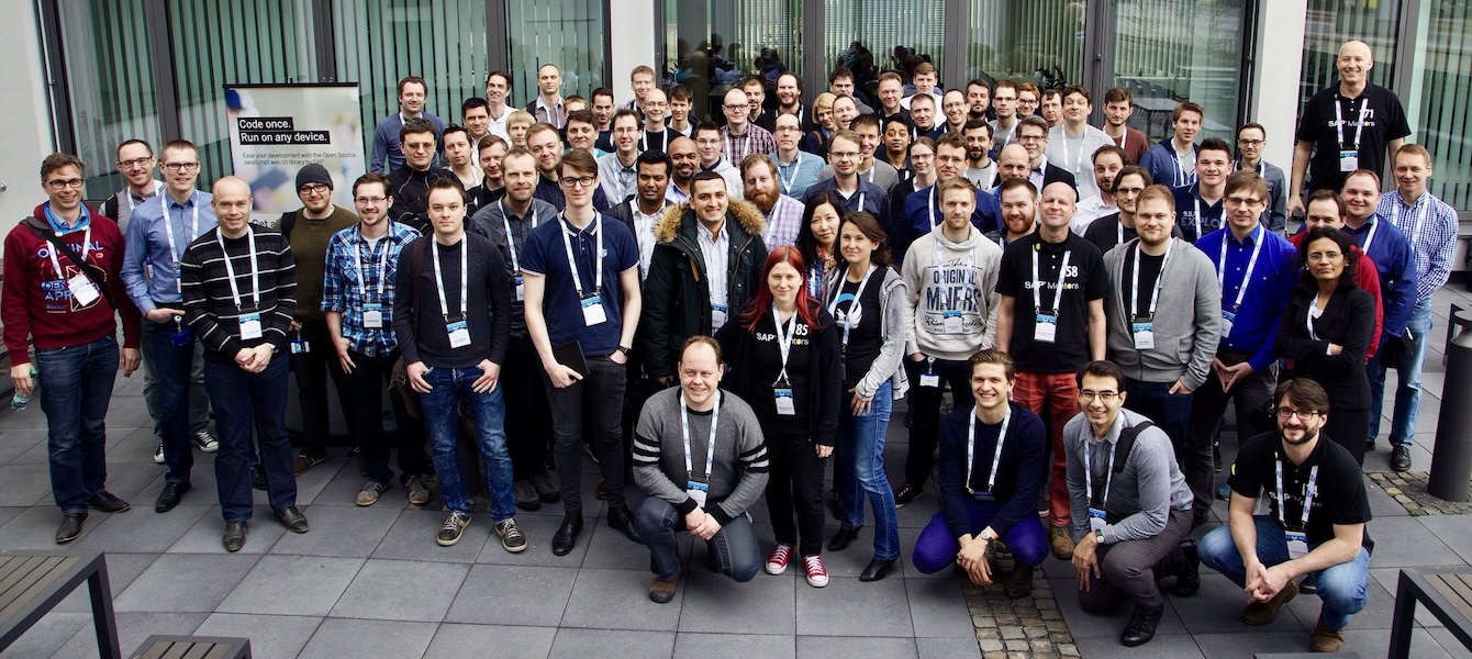 UI5con 2016 attendee group photo